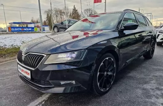 Škoda Superb 2.0TDI DSG 110kW Webasto 1.Maj